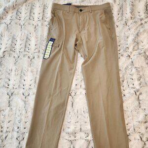Haggar The Active Series Urban Pant – 33x32 Slim Fit – NEW with Tags